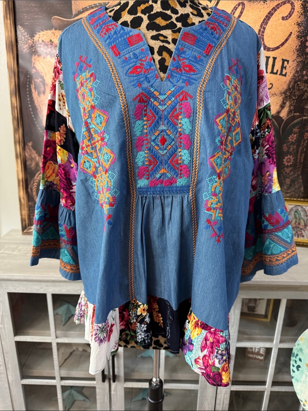 CALESSA Women's Embroidered Blue Boho Peasant Top - Sz 2XL